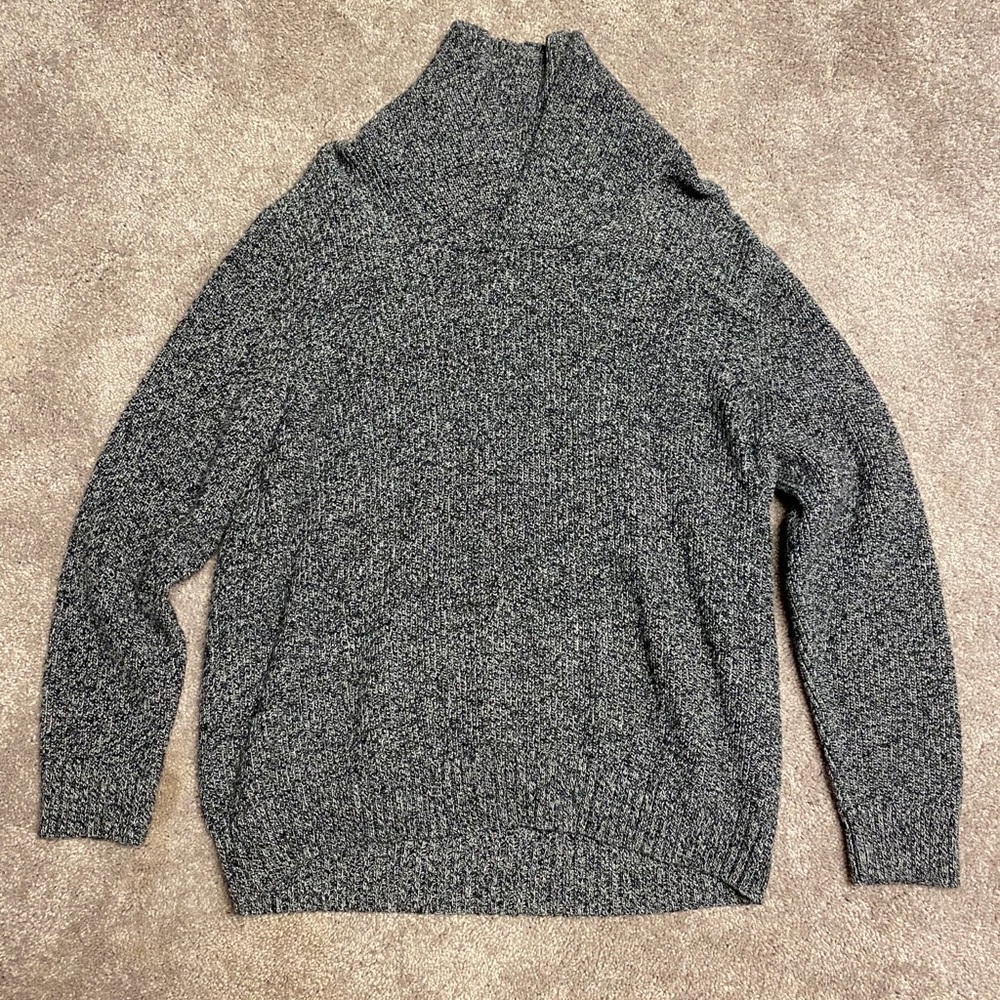 American Eagle Men’s Grey Sweater